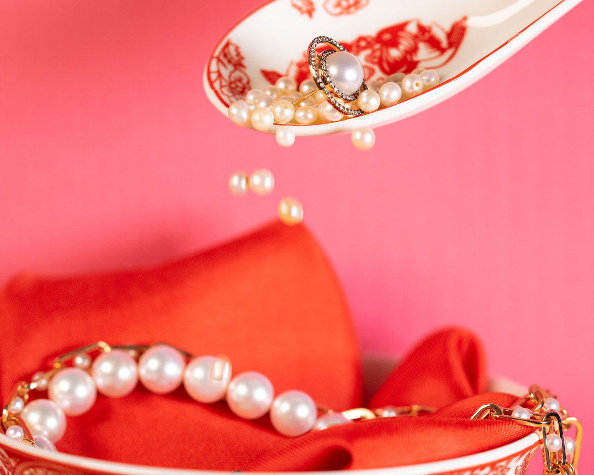 Si Dian Jin betrothal gift jewellery by State Property