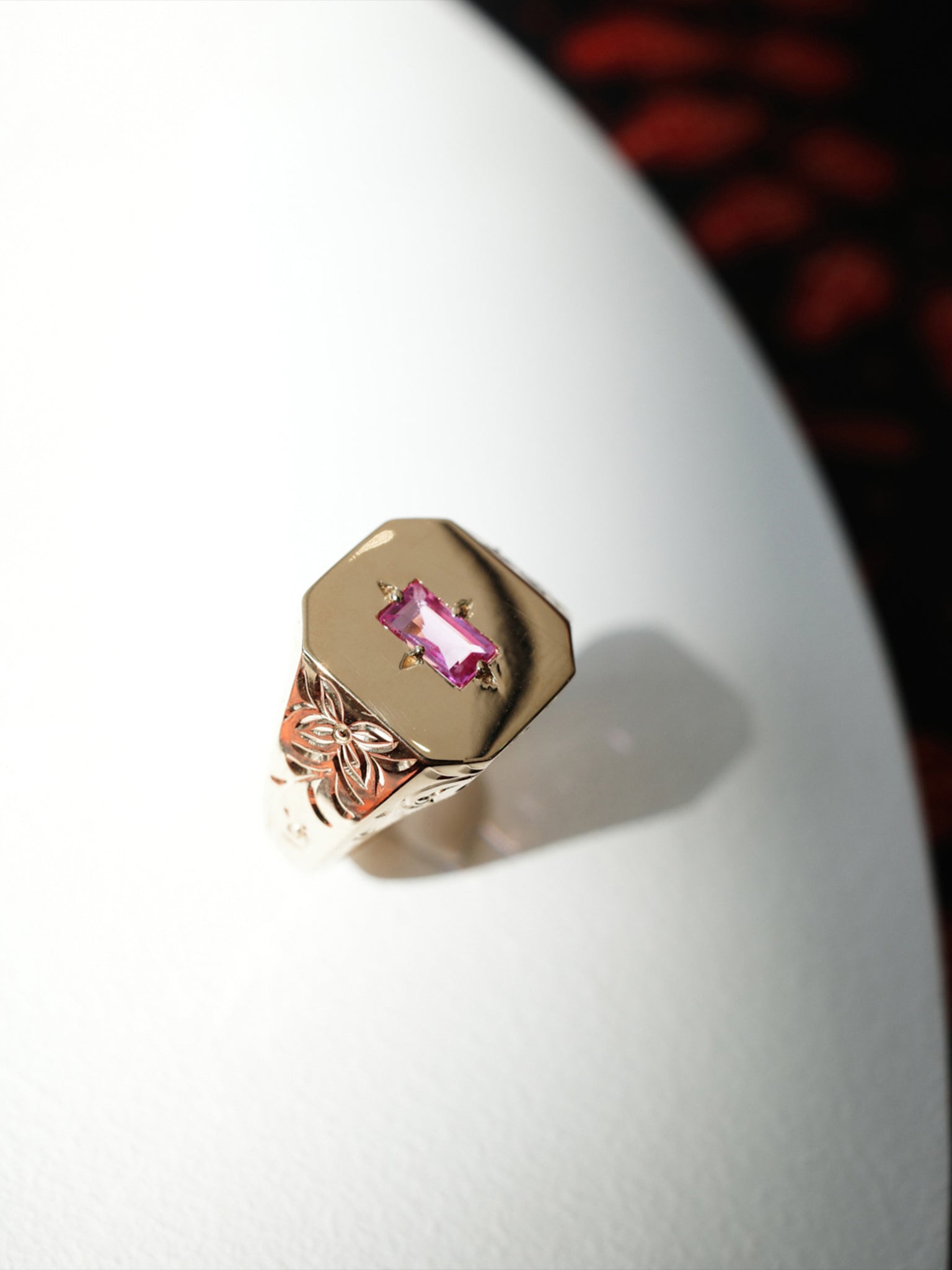 Spade Warisan Pink Sapphire Signet Ring