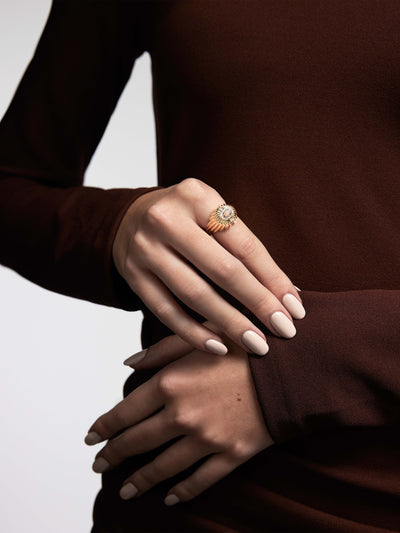 Alara Sunburst Signet Ring