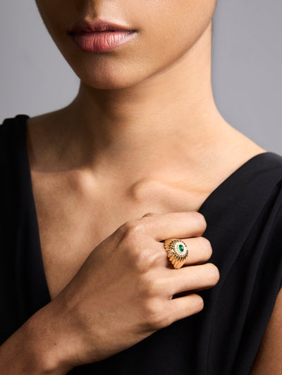 Alara Emerald Signet Ring