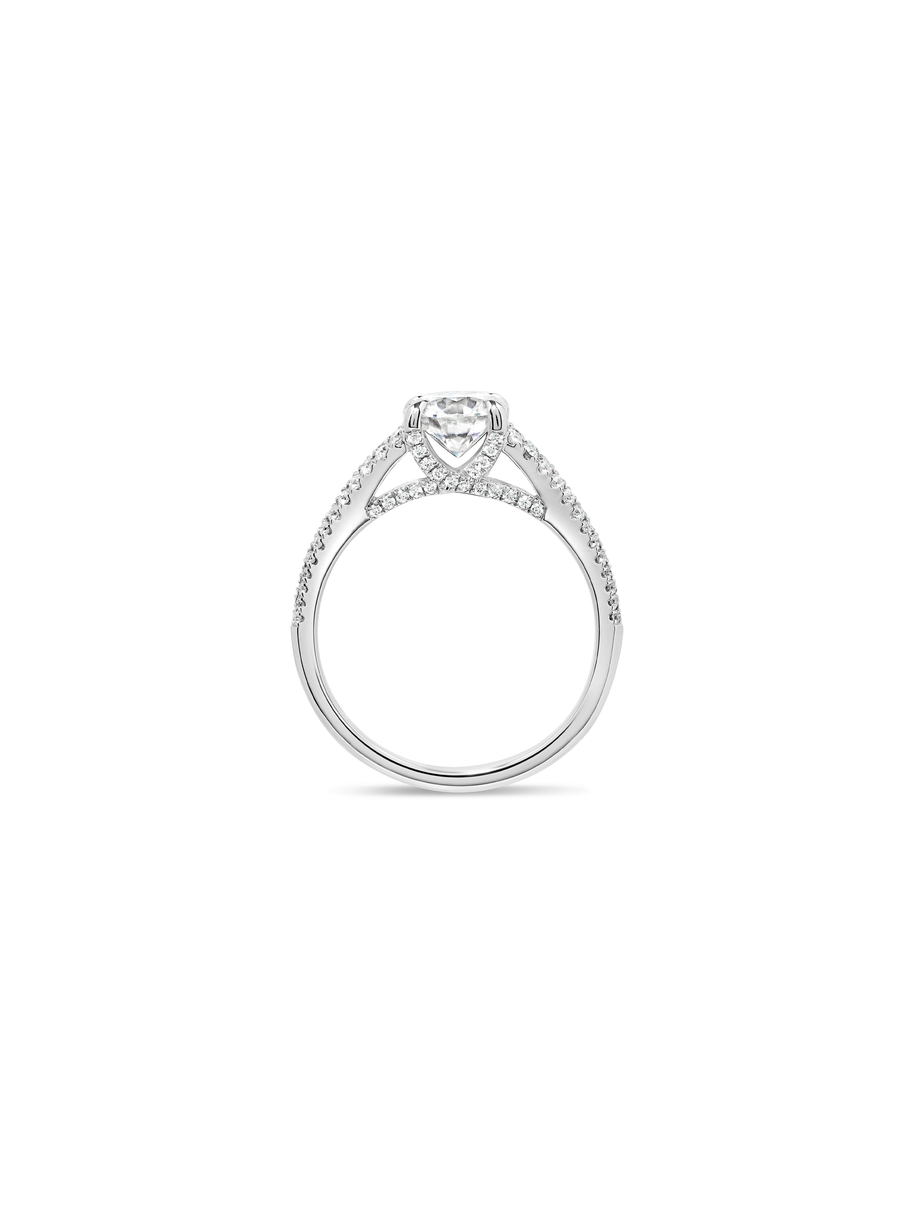 Esquire Pavé Round Diamond Ring