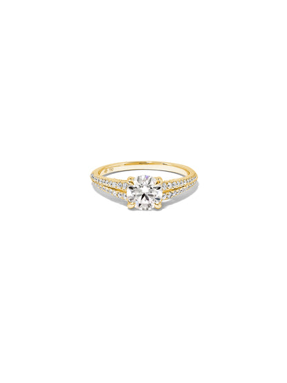 Esquire Pavé Round Diamond Ring