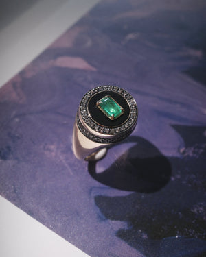 Aebi Enchantress Signet Ring