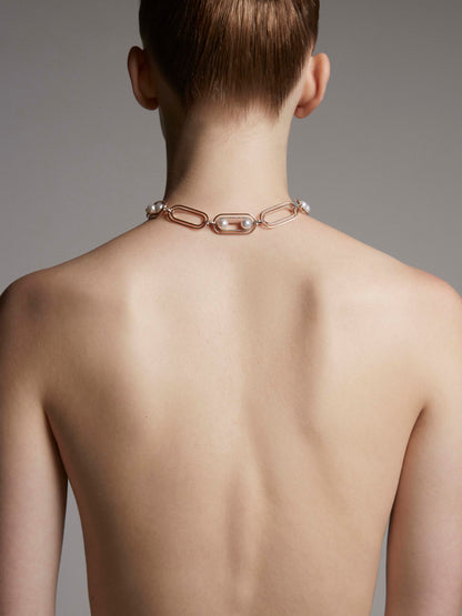 Anaphora Choker